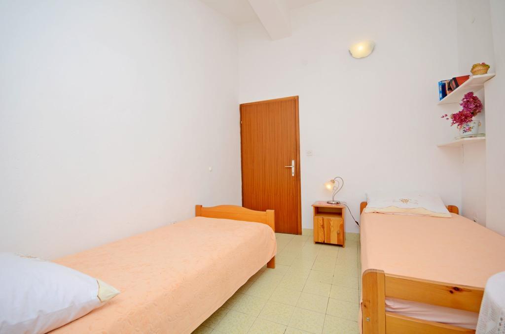 Apartment Ksenija 德尔韦尼克 外观 照片
