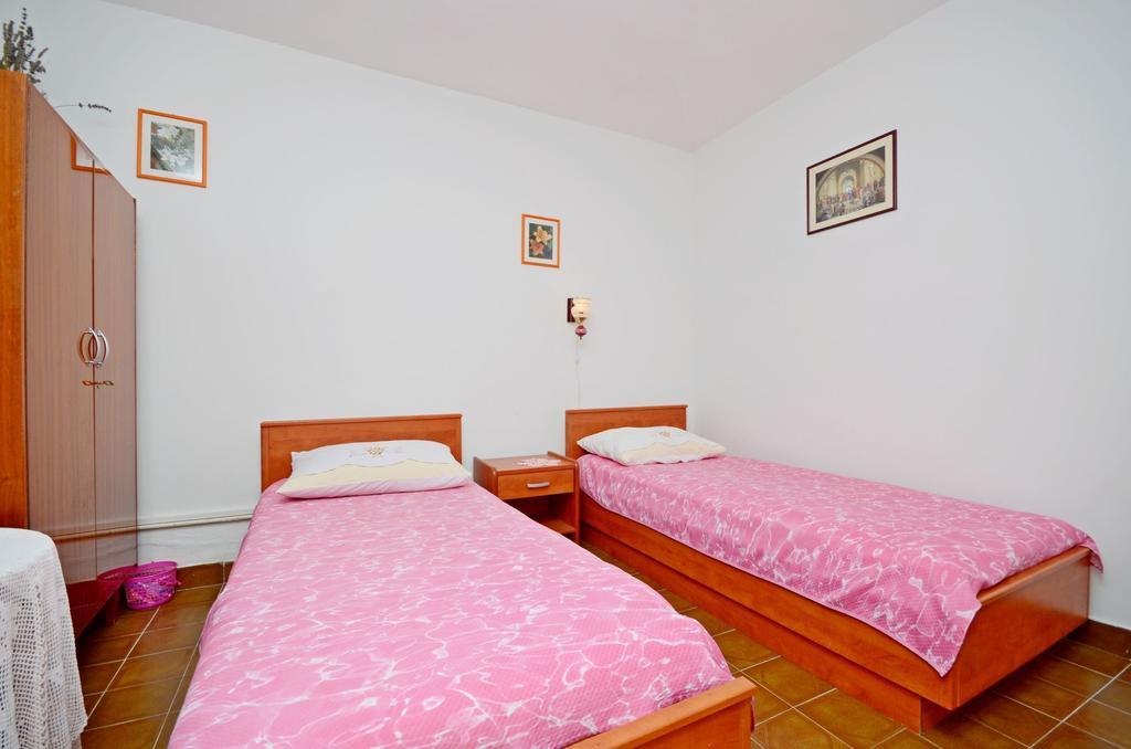 Apartment Ksenija 德尔韦尼克 外观 照片